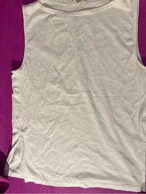 Women's White Sleeveless Tank Top